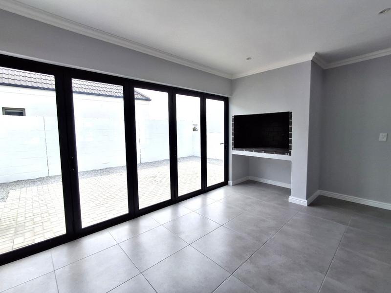 2 Bedroom Property for Sale in Britannia Bay Western Cape